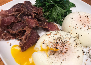 high protein biltong breakfast with egg and kale